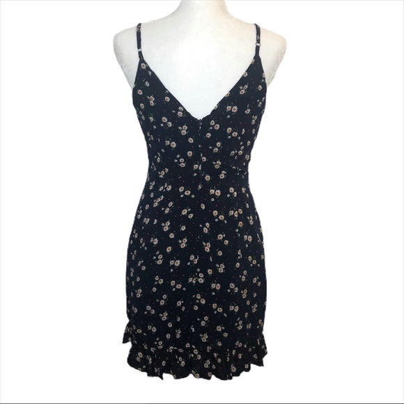 NWOT Mayra Floral Ruffle Dress in Navy Floral - Picture 3 of 6